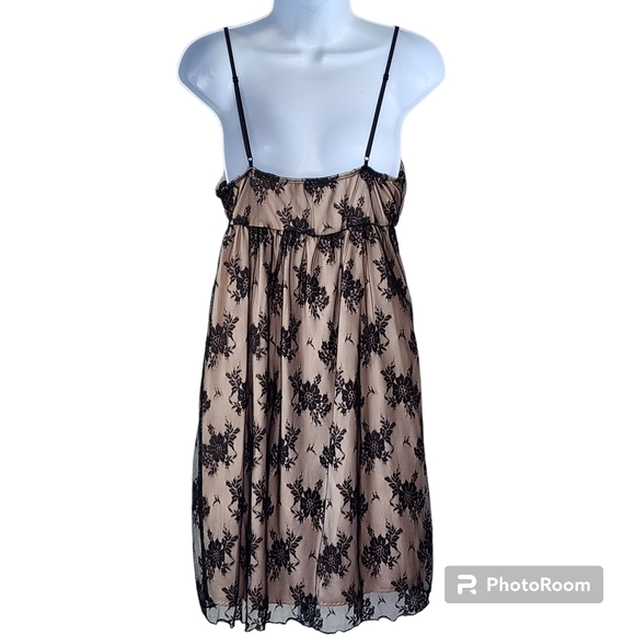 Pretty Good dress adjustable strappy black lace beige lining low v-neck sz lrg - Picture 6 of 11